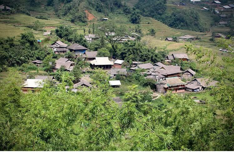 traditional village trekking sapa 3